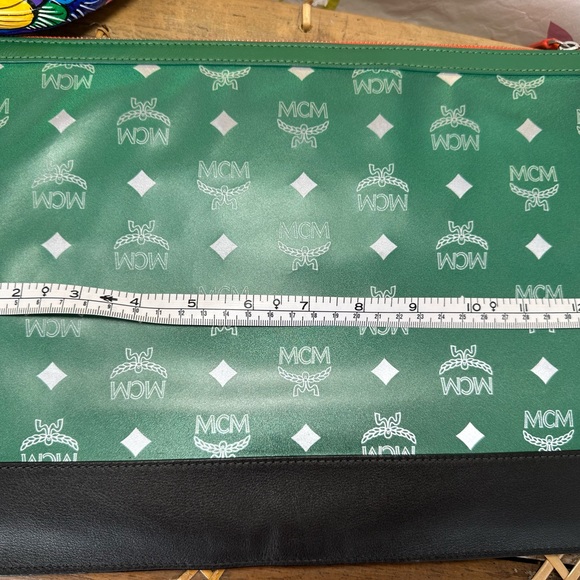 💚🧡MCM Unisex Clutch, Pouch, document holder with removable wristlet with Box - Picture 13 of 17